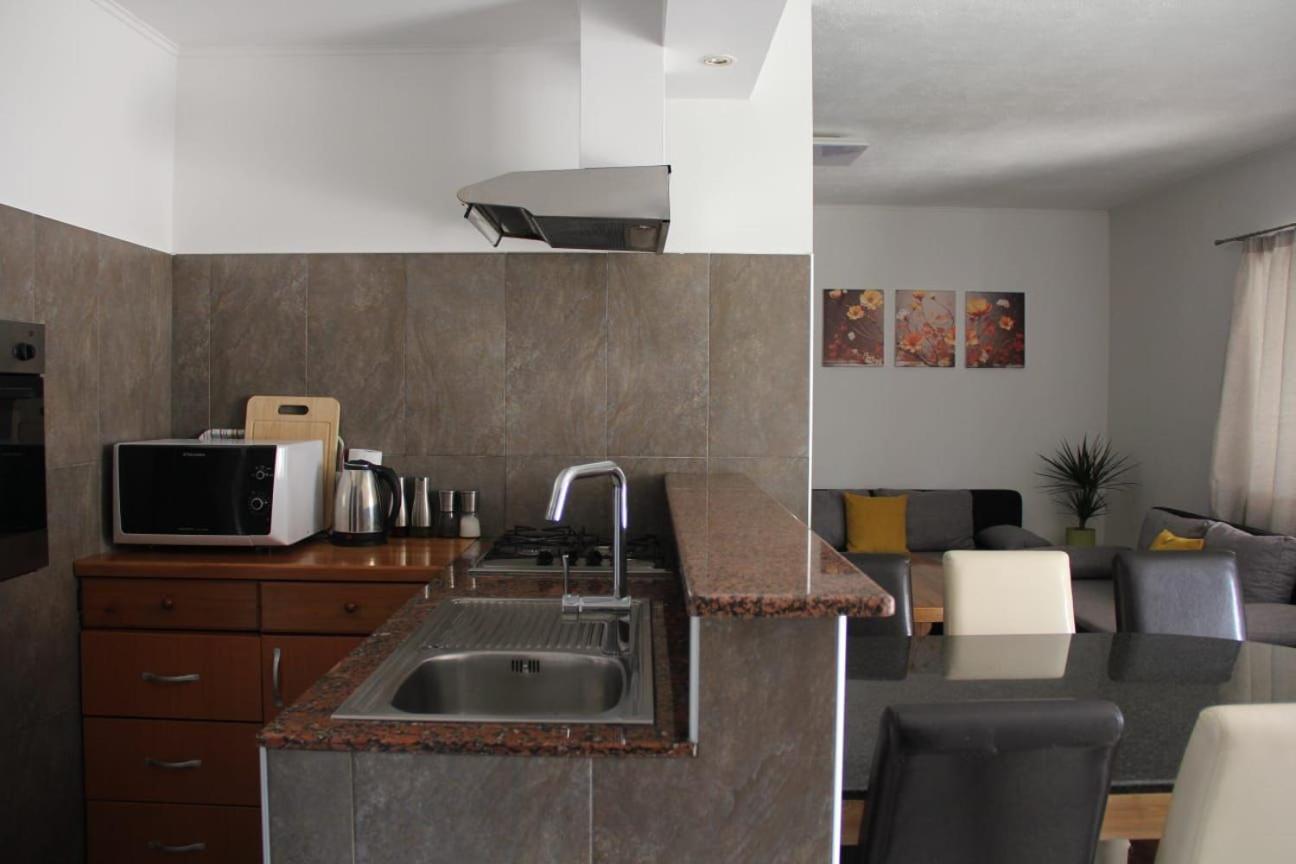 Apartman Lilium คนิน ภายนอก รูปภาพ