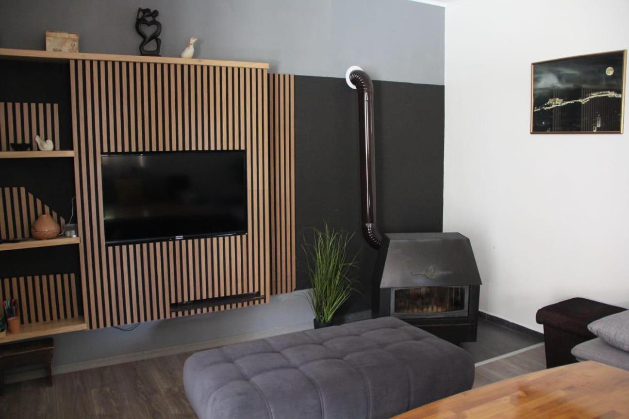 Apartman Lilium คนิน ภายนอก รูปภาพ